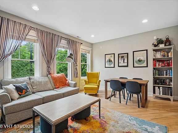3rd image of 4216 N Ashland Ave APT 2