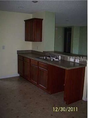3rd image of 933 McPherson Pl