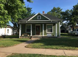 319 W 10th St, Larned, KS 67550