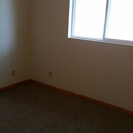 5th image of 517 N Terry Ave