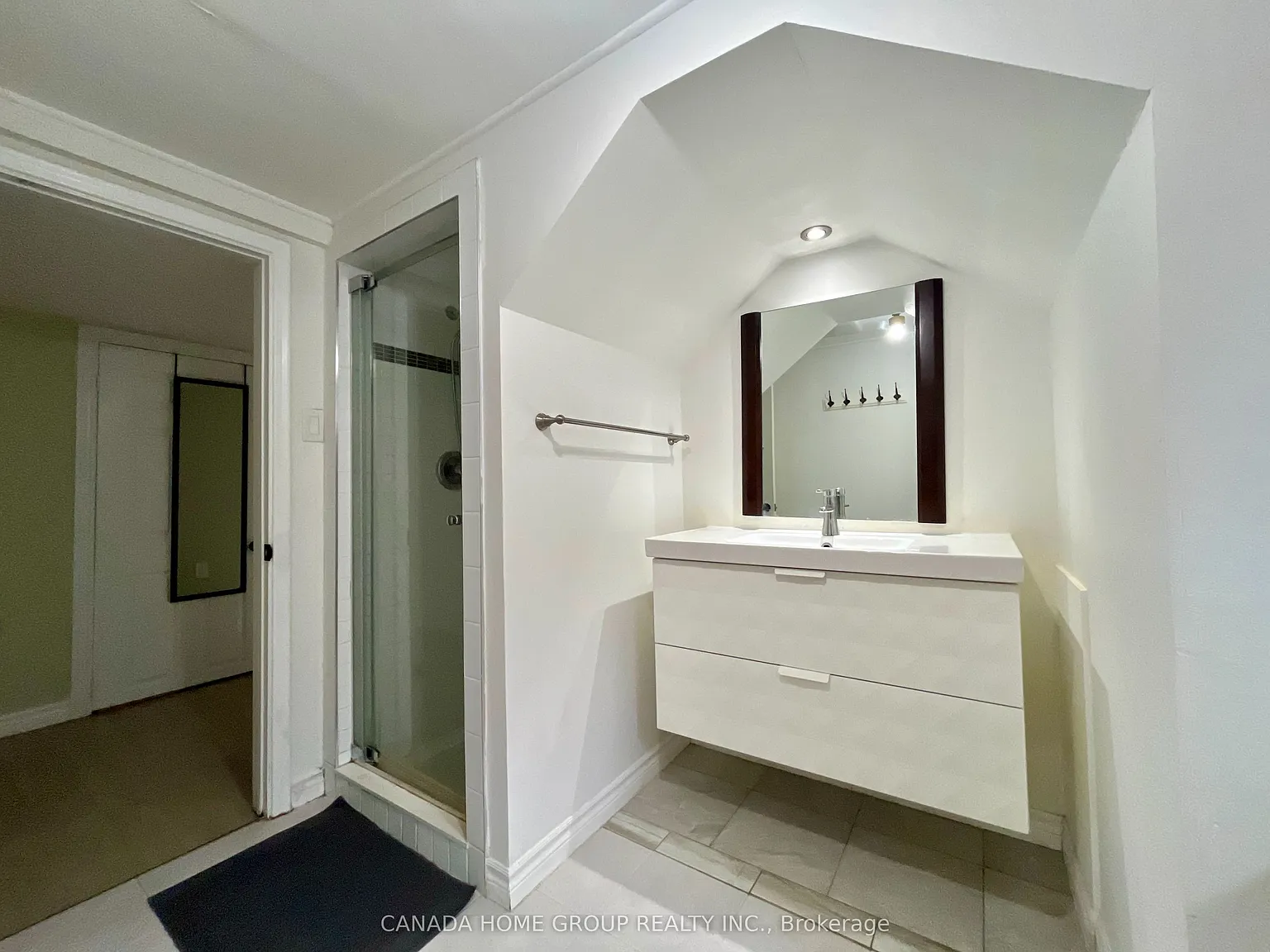 2 bed, $2,000 — Photo 4