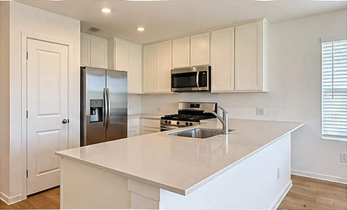 4 bed, $2,800 — Photo 3