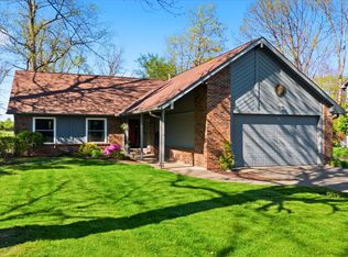 6642 W Sweet Creek Dr, New Palestine, IN 46163
