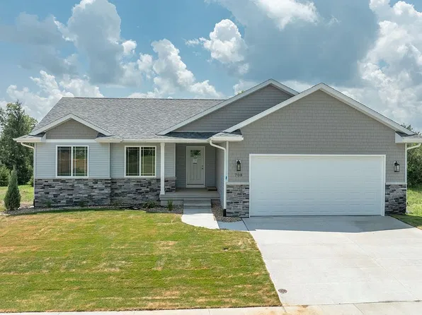 708 Sunset Blvd, Shellsburg, IA 52332