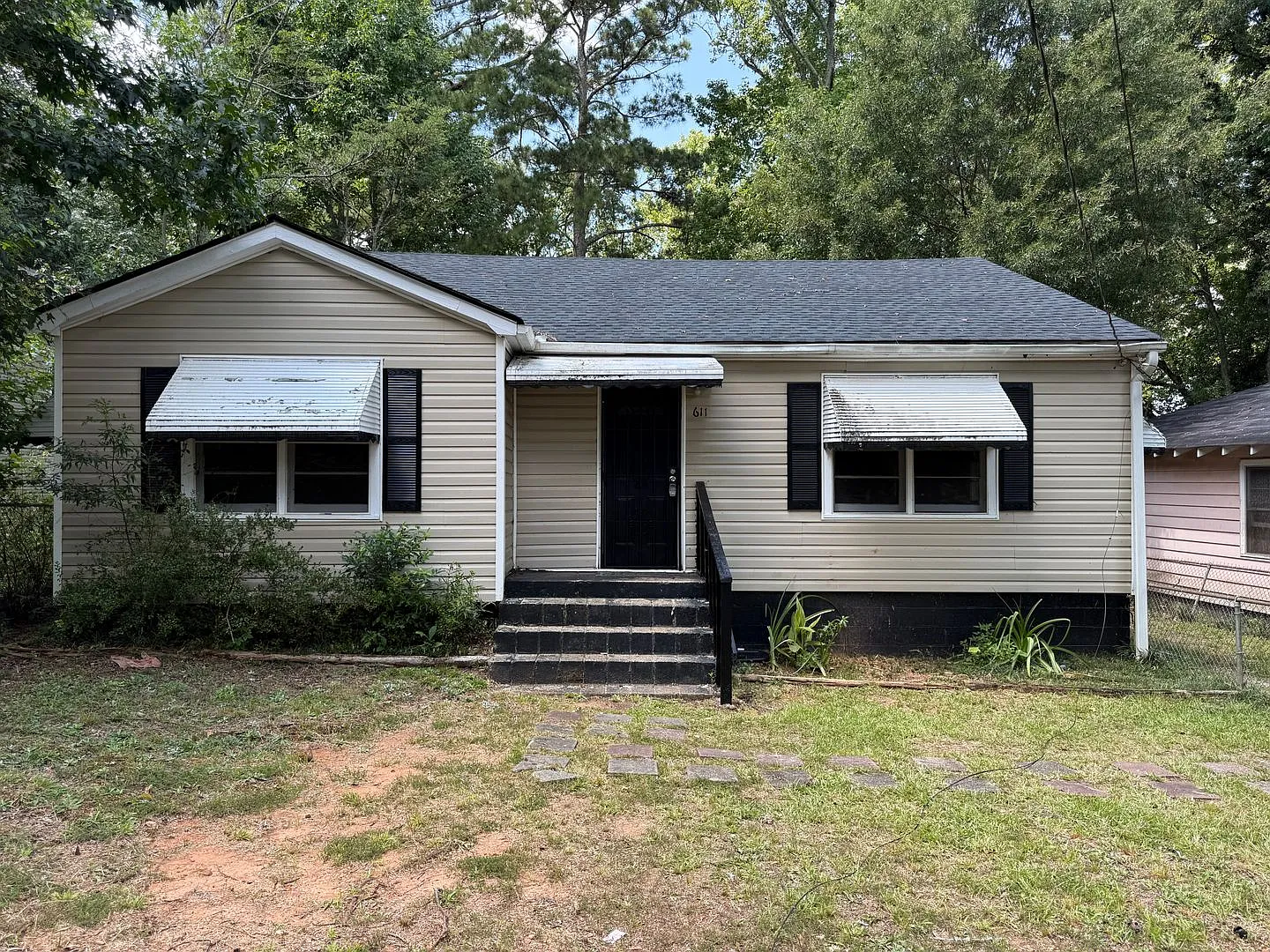 2 Bedroom, 1 Bath House — Photo 1