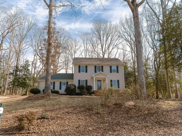 810 Somerset Pl, Spartanburg, SC 29301