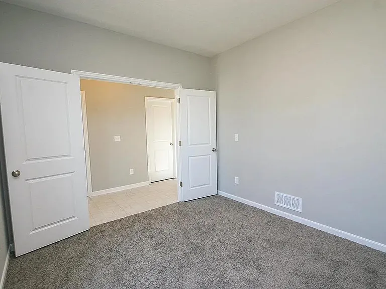 7861 Oldham Dr — Photo 9
