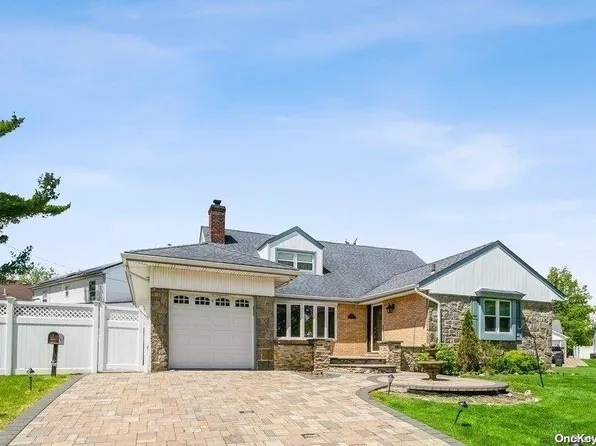 1673 Sherbourne Road, Valley Stream, NY 11580