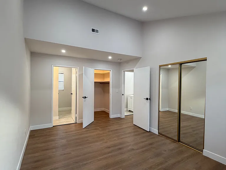 327 S Madison Way #C — Photo 14