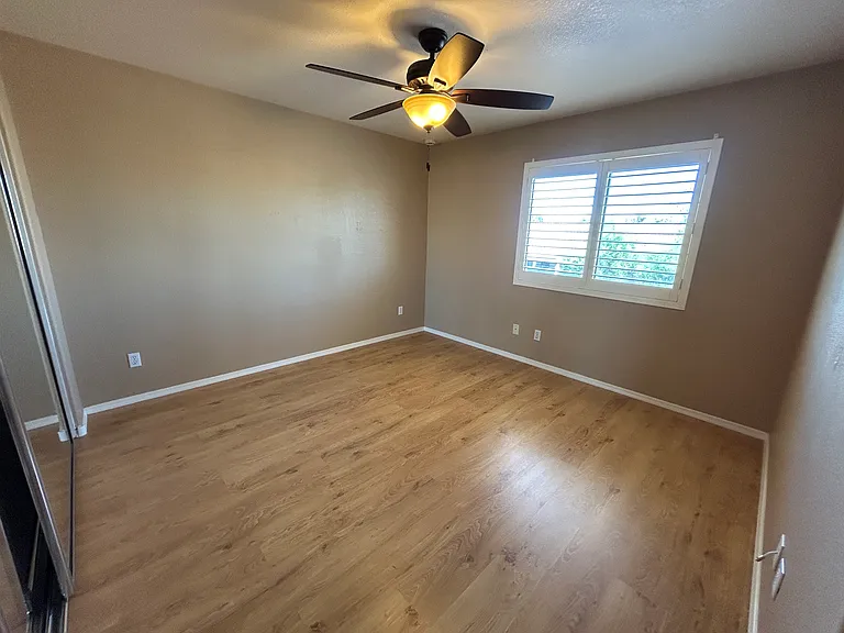 4334 E Anderson Dr — Photo 23