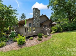 4 Governors Way, Asheville, NC 28804