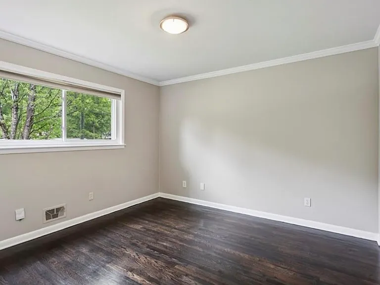 667 Brookline Dr SE — Photo 28