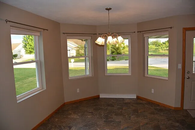 12' x 11' Dining Area