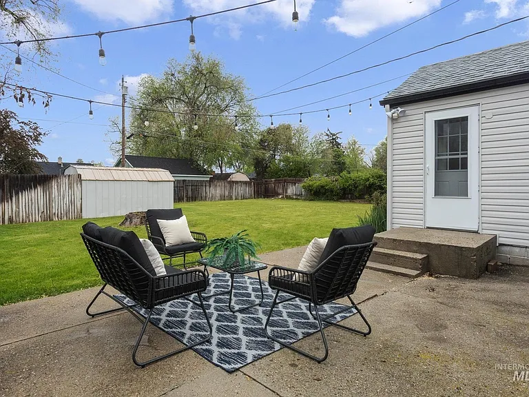 2043 S Leadville Ave — Photo 20