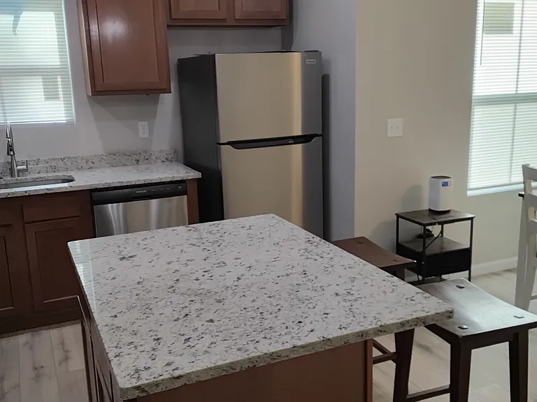 1748 W 27th St — Photo 17