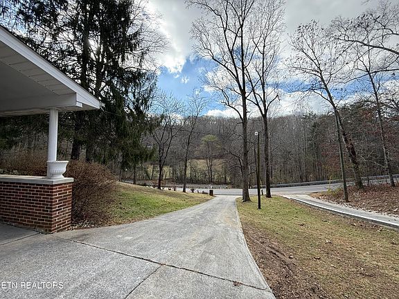 4th image of 157 Ivanhoe Rd