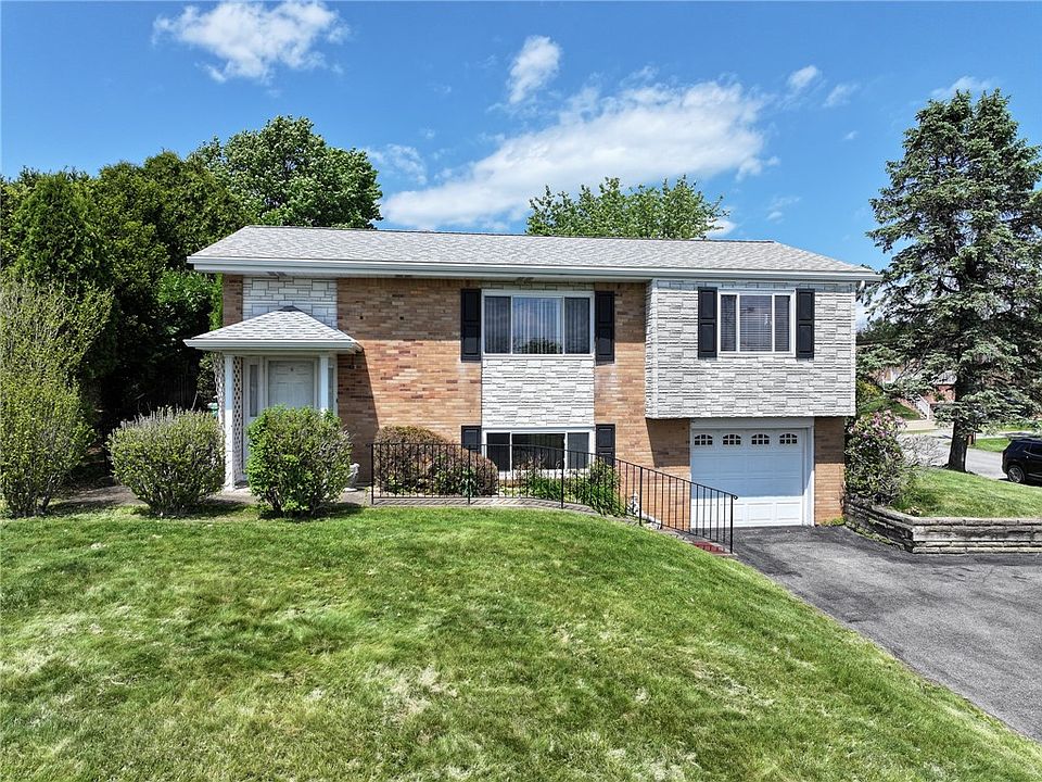 1st image of 563 Meadowvale Dr