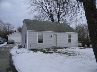 932 S Cedar Rd, New Lenox, IL 60451