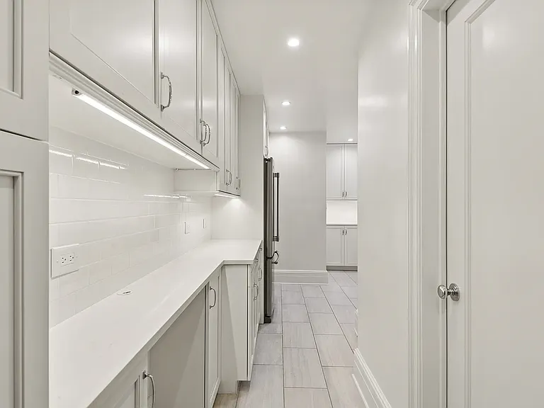 241 Central Park W #4D — Photo 8