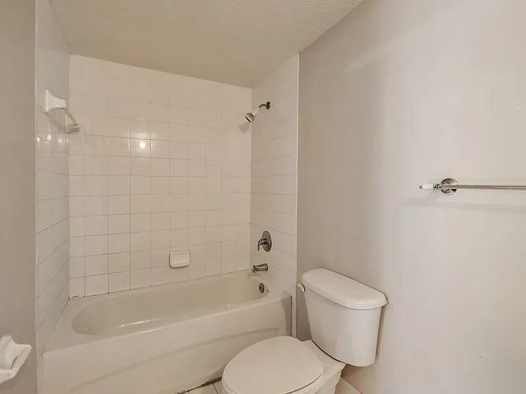 1103 Golden Lakes Blvd #1013 — Photo 20