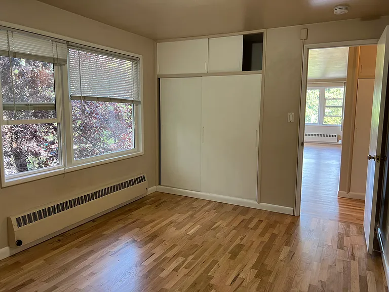 5243 22nd Ave NE #6 — Photo 5