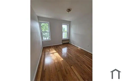 2729 Wallace Ave #2 Photo 1