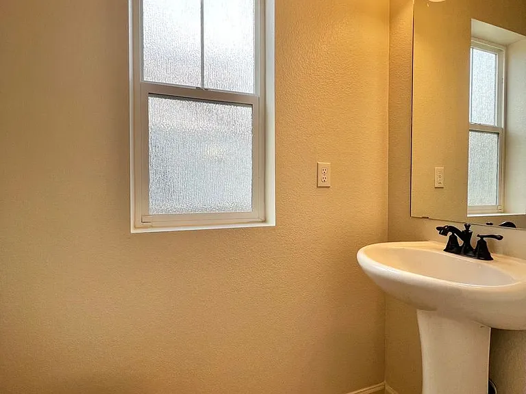 3913 Hunterwood Ln — Photo 11