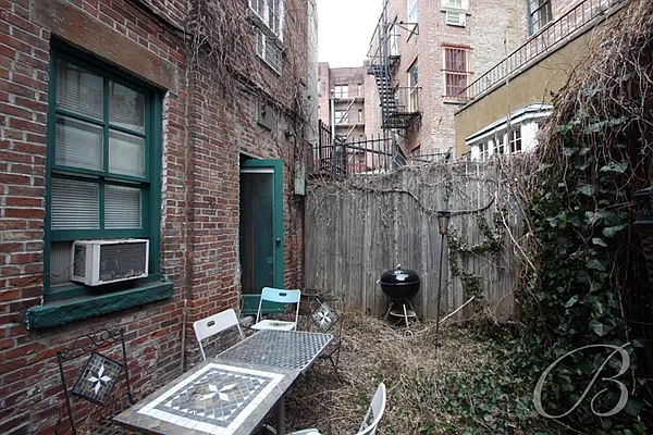 Rented by Bellmarc Realty | media 25