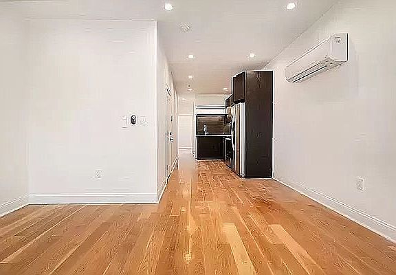 2nd image of 465 7th Ave #1R