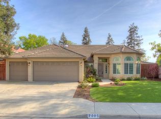 2005 E Lester Ave, Fresno, CA 93720