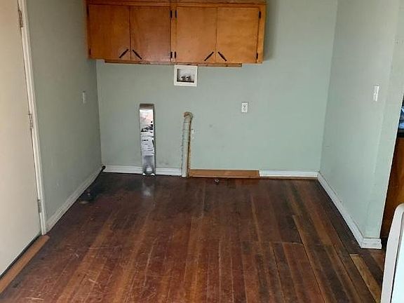 5th image of 1423 S Lewis St