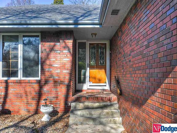 2nd image of 7637 Glenvale Dr
