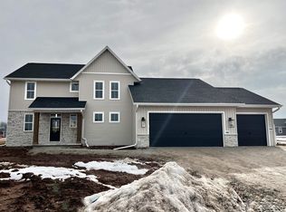 W5547 Tonys Way, Neenah, WI 54956