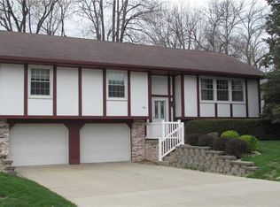 718 S 5th St, Knoxville, IA 50138