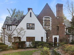 21 Club Way, Hartsdale, NY 10530