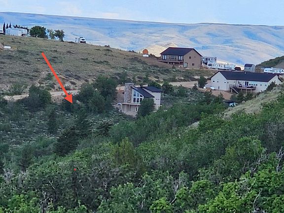 2nd image of 1105 N Rd Rd