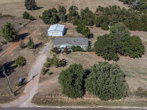 11199 Thompson Ln, Blanchard, OK 73010