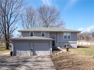 15500 Kay Ave, Belton, MO 64012