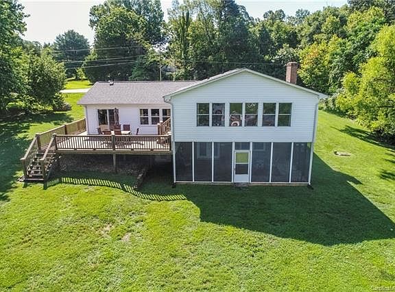 4th image of 204 Ponderosa Cir