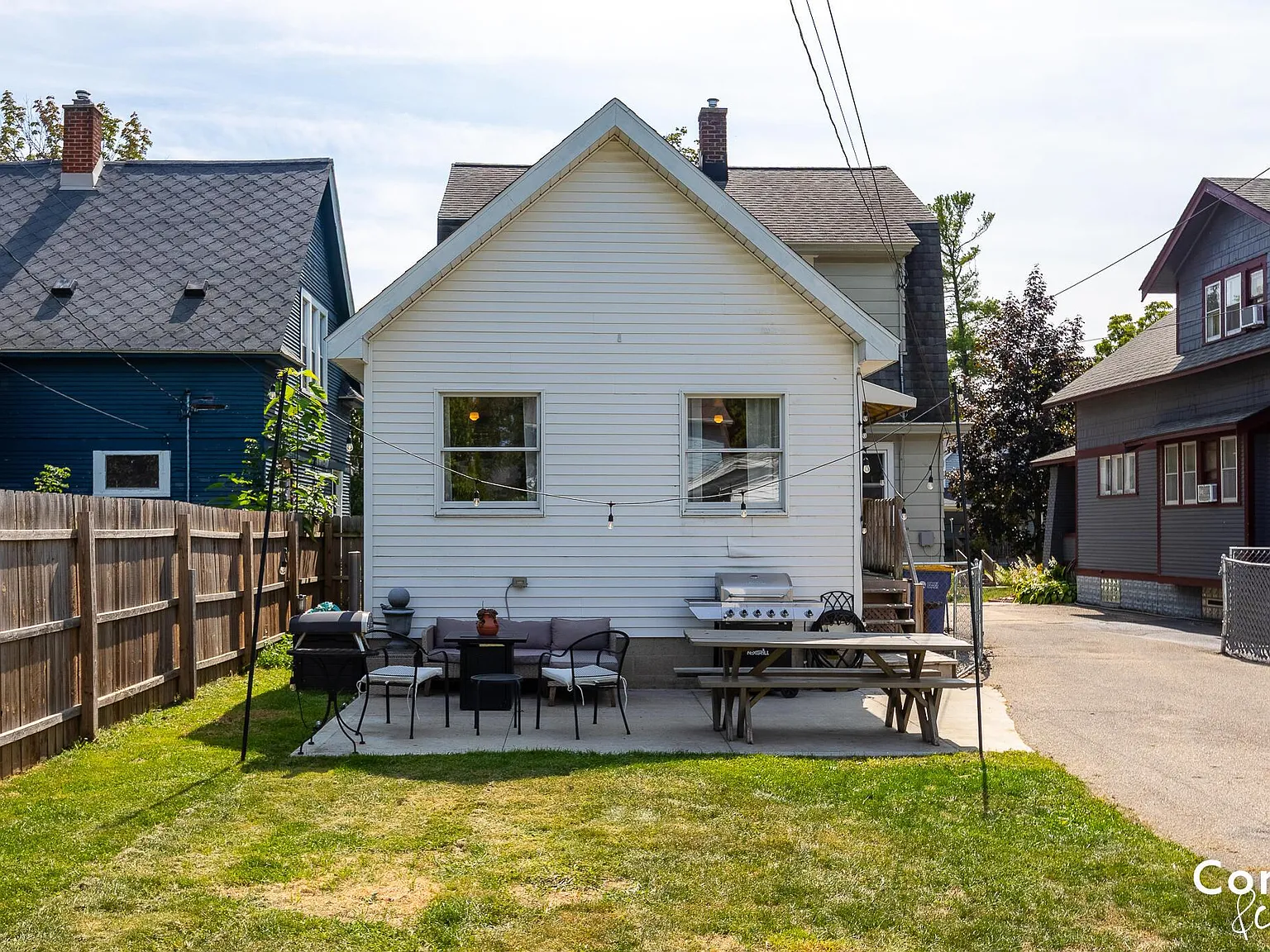 3 bed, 1481 sqft, $2,300 — Photo 3