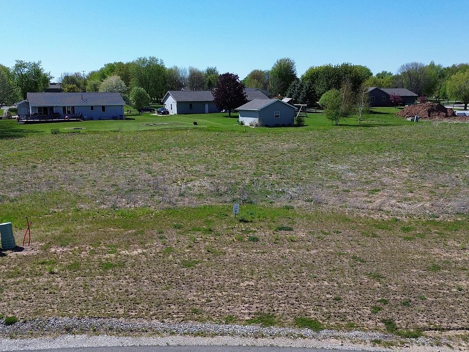 1st image of Red Cardinal Dr #15