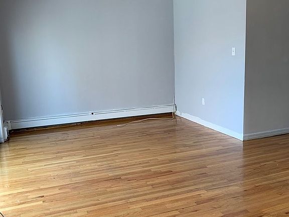 2nd image of 2510 32nd St #3