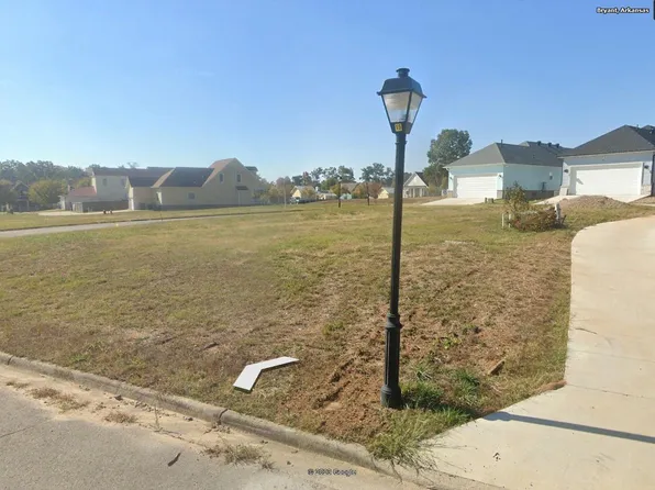 302 Court St, Bryant, AR 72022