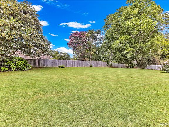 3rd image of 69 Harrison Hill Ct