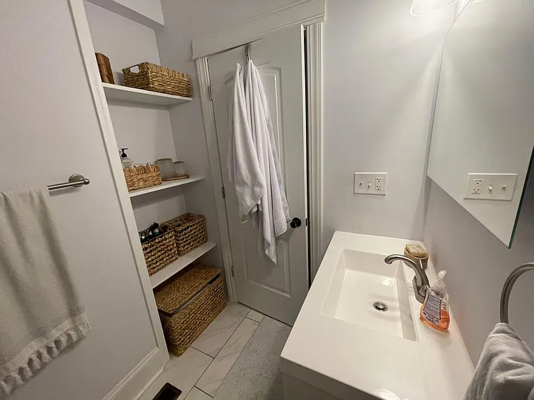 328 Oak St — Photo 15