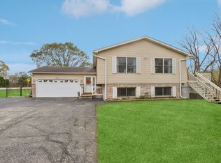 9997 W Paddock Ave, Beach Park, IL 60087