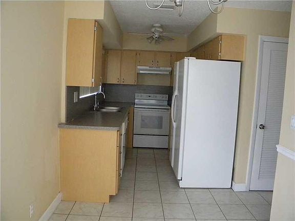 2nd image of 2522 Coral Springs Drive #2522