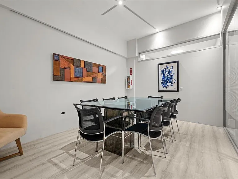 301 Gallardo Office #M — Photo 16
