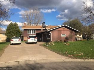 7209 Candlewood Dr, Minneapolis, MN 55445