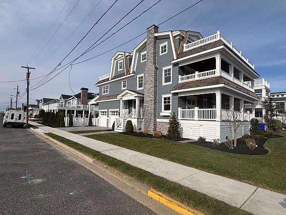 4th image of 4040 Dune Dr